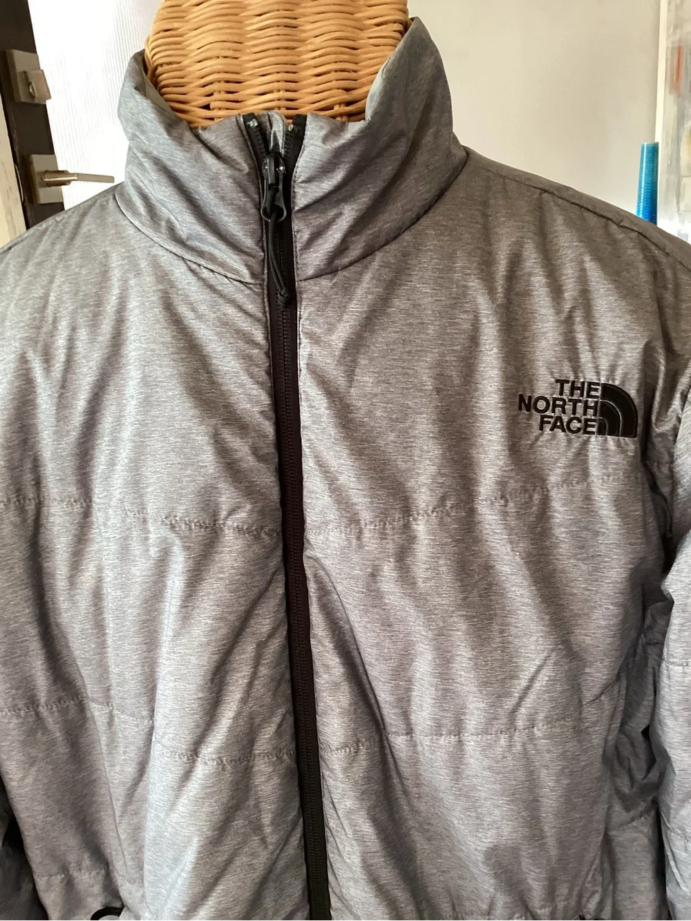 The North Face Men's Light Gray Quilted Puffer Jacket
